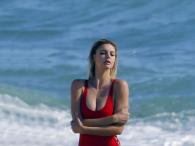 Kelly Rohrbach odsłoniła pierś na plaży